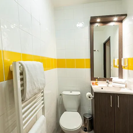 Zenitude Hotel-residences Gare ニーム